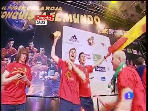 IKER CASILLAS ENTREVISTA CELEBRACION ESPAÑA 12-07-2010