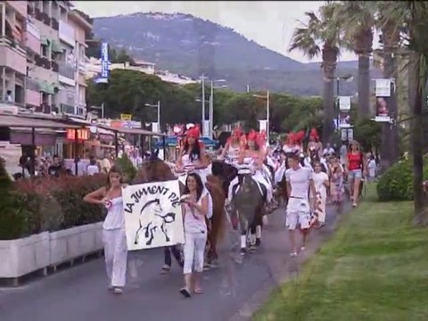 Soirée des lampions par le Comité des Fêtes de Bandol