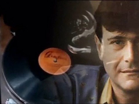 Ferdi Özbeğen - Tek Başına. HD