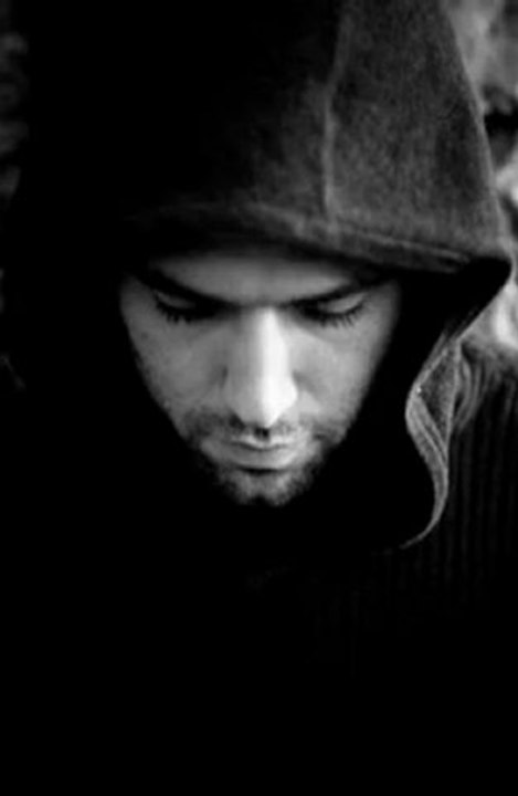 Justin William - Rhianna´s Russian Roulette