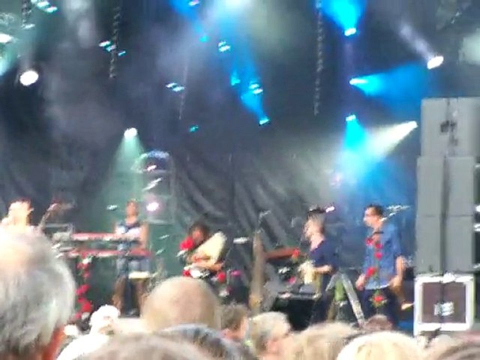 Olivia Ruiz - Elle panique (live)