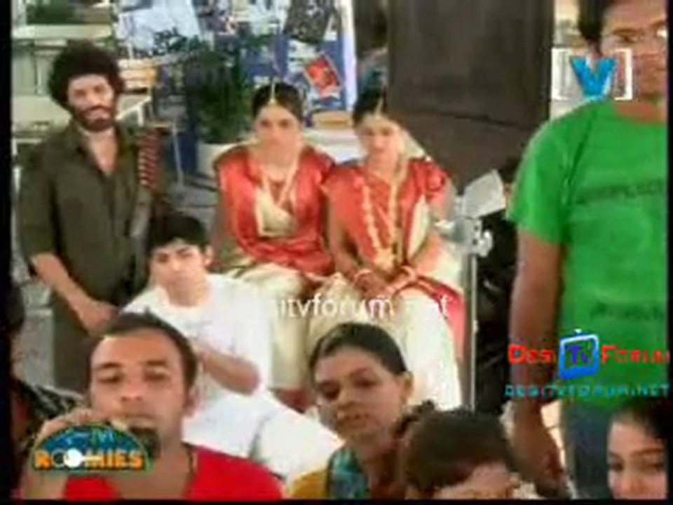 [V] Roomies - [ Episode - 2] - 17 July 2010 pt5