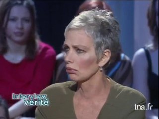 MARIE LAFORÊT DÉNONCE LES FRANC MAÇONS SATANIQUES