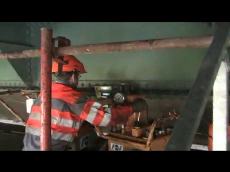 VERINAGE DU PONT DE COMINES N°2 (USAGE DES VERINS LONGS)