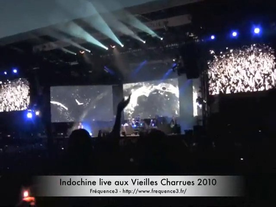Indochine J'ai demandé à la lune live Vieilles Charrues 2010
