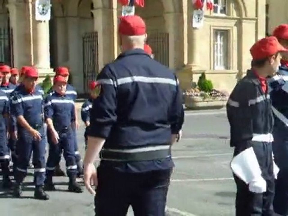 10 07 04 défilé JSP