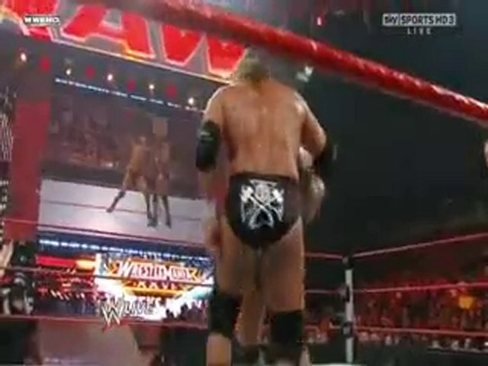[RAW] Triple H vs Randy Orton