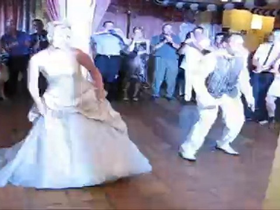 Mariage un peu bizarre