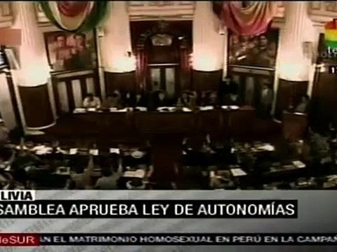 Aprueba Bolivia Ley de Autonomías