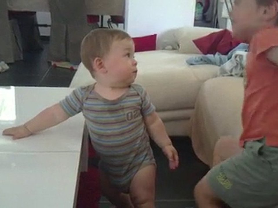 Kenzo, le danseur ! René la taupe : mignon mignon