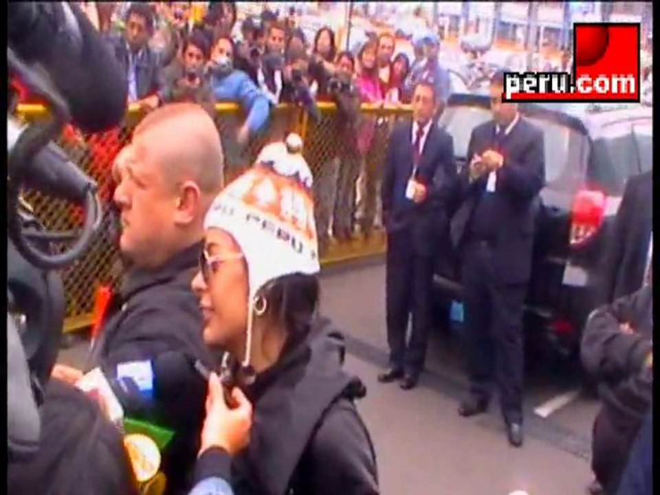¡Larisa Riquelme llegó a Lima!