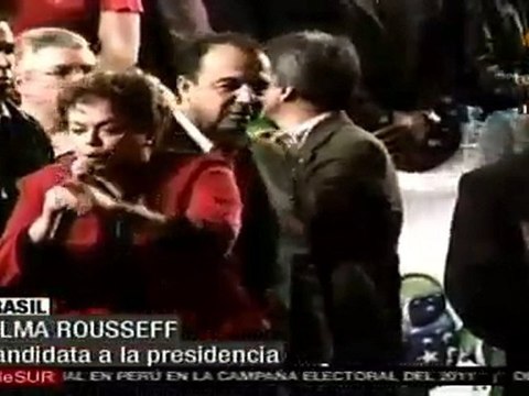 Dilma Roussef lanza candidatura a la presidencia de Brasil