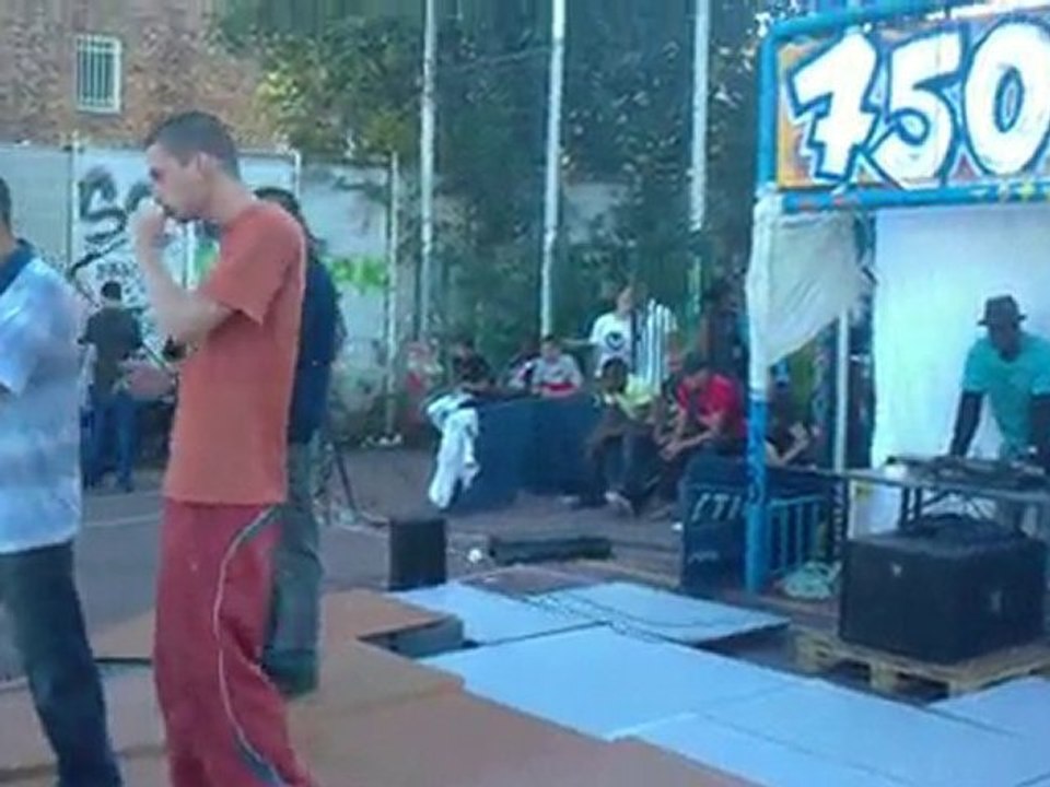 TSR CREW en direct du 18eme sale !!!! ^^