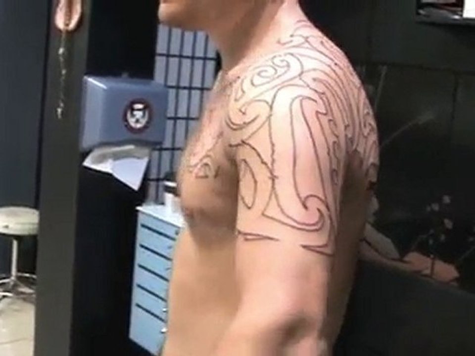 Maori Tattoo on Shoulder and Back in New Zealand from Start