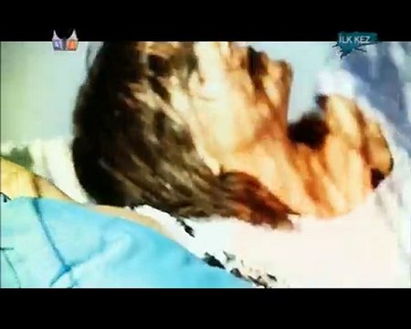 Gulben Ergen - Bir Sans Daha 2010 Yeni Klip