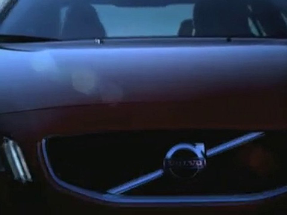 Volvo Dodges an Elk