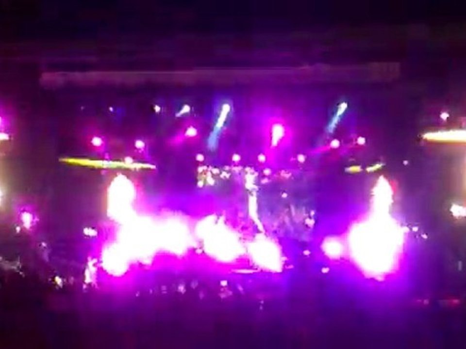 Indochine aux Vieilles Charrues 2010 : L'aventurier