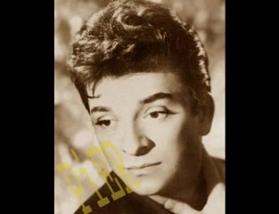 zeki müren şimdi uzaklardasın