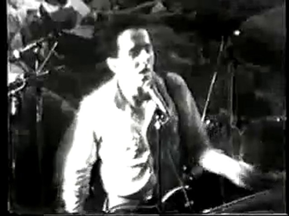 the clash-police and thieves sussex 1977