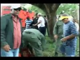 Captan en video abuso Policias Municipales contra mujer