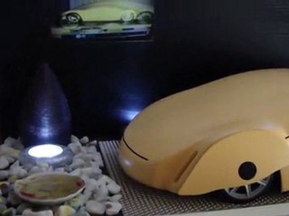 VOITURE FUTURISTE UNIQUE     JMT1943