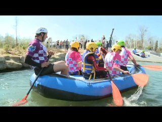 Attitudes 209 Odyssée du flocon a la vague