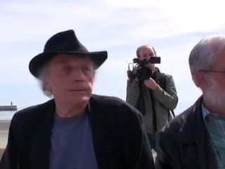 (2/2) Les associations contre les algues vertes à Binic