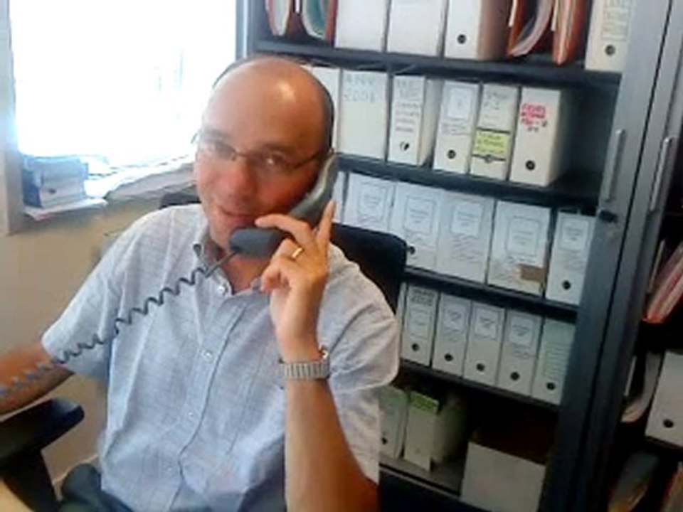 regis en plein boulot (moment rare)