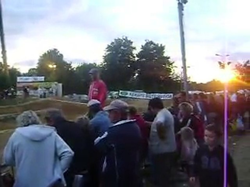 1ére Demie finale sx pit bike bédé