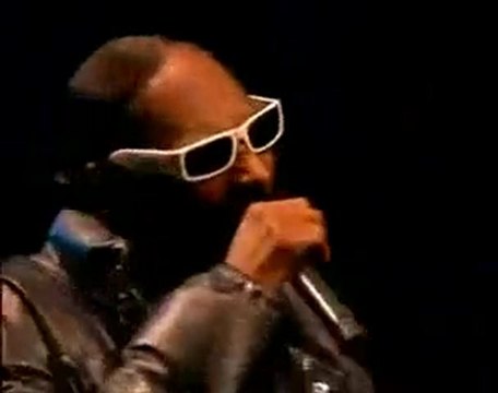 Snoop x Gorillaz Clint Eastwood at Glstonbury 2010