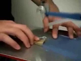 Découpe à la scie HEGNER Plexiglass