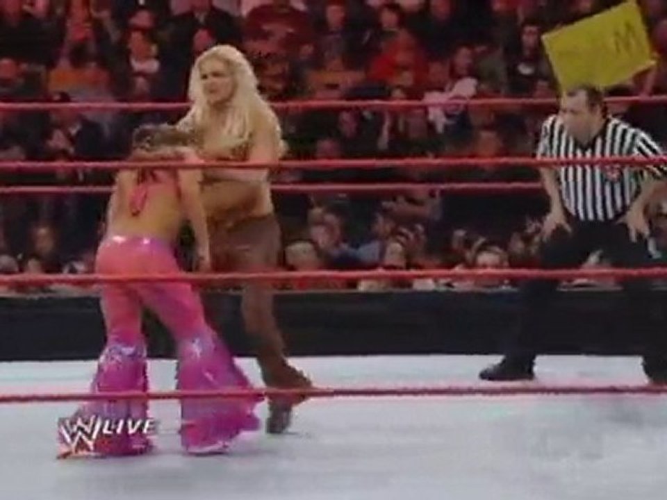 Mickie and Kelly vs Beth and Jillian