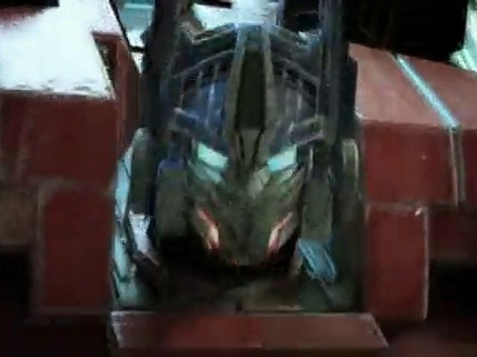 Teaser Transformers War for Cybertron : The past of autobots