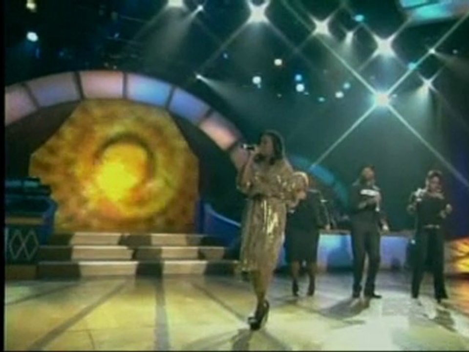 Coko - Clap Your Hands (Bobby Jones Gospel)