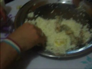 Elle pilav nasıl yenir diyorsanız izleyin :))