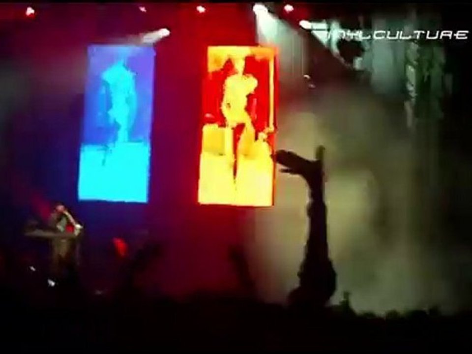 Fatboy Slim en concierto en el SOS 4.8 2010