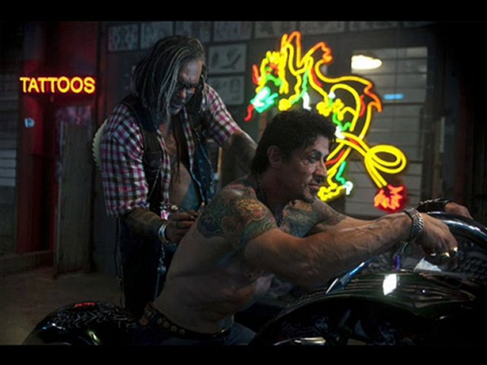 The Expendables -: 60 Trailer