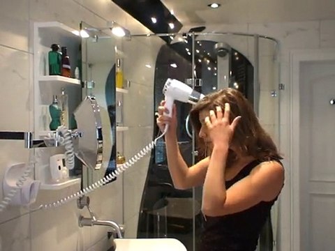 Salle de bain design Aquamarine version vidéo