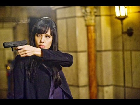 Brad Pitt & Angelina Jolie at the Salt premiere