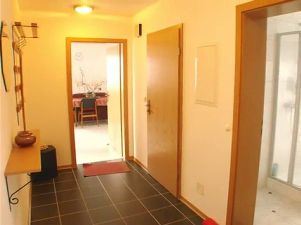 IK-812 - Schnabelwaid Haus solide mit Garten und Extras