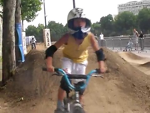 DURT - PARIS PLAGE 2010 - Vidéo By Dan Bizet