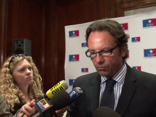 Retraites: l'UMP annonce la poursuite des discussions cet été