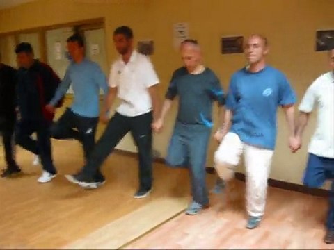 Ankarada horon kursu.Akçaabat kız-erkek gösteri ekibleri.