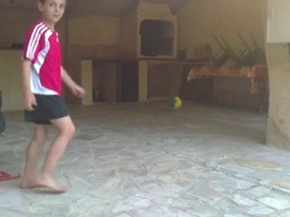 enzo de 10 métre  il et tro inpressionnant ce petit venez !!