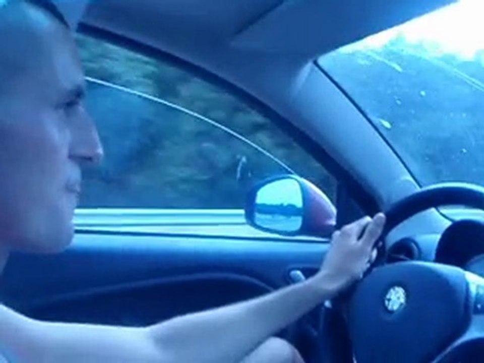 lolo fou des coup de boule a droit au but!!!