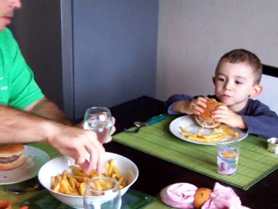 Le 1er hamburger