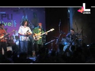 Aamir Chats Live With Fans