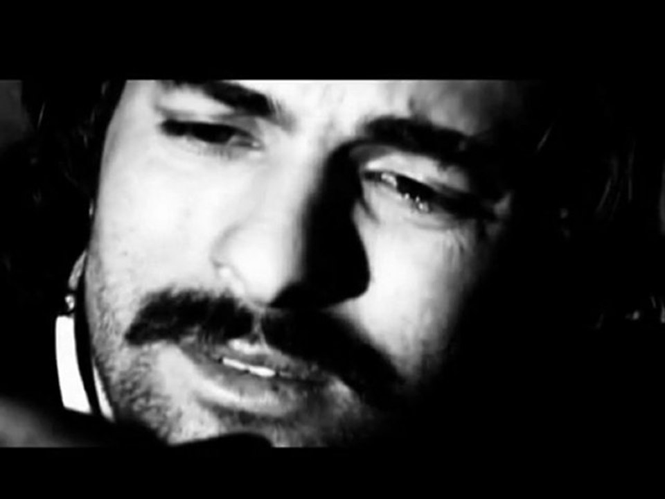 AŞK... BIÇAK SIRTI... ENGİN AKYÜREK...