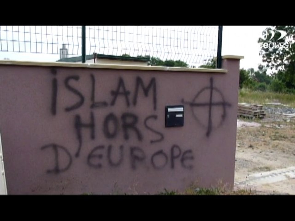 Des tags racistes sur les murs de la future mosquée