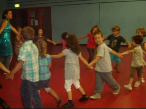 Film fête disco centre de loisirs ACLEEA